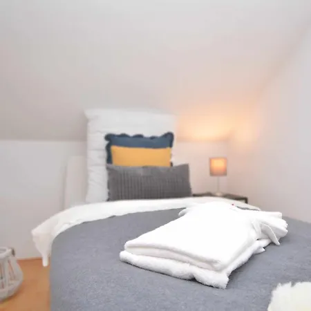 03 - Fuer Firmen Lägenhet Kulmbach